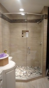 Custom 10mm Clear Tempered Glass shower c/w CR Laurence Deluxe Header, Prima Hinges